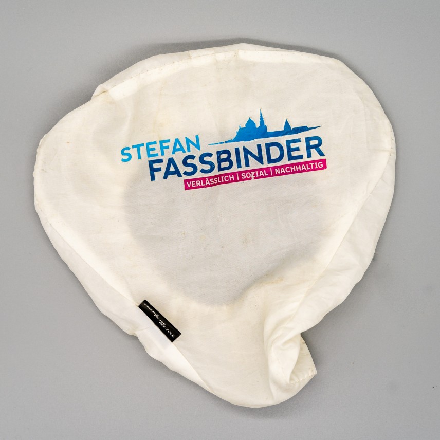 Give Away Stefan Fassbinder. Verlässlich. Sozial. Nachhaltig.